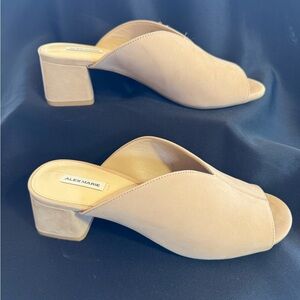 Alex Marie Women's Tan Block Heel Mules Sz 8 1/2 M